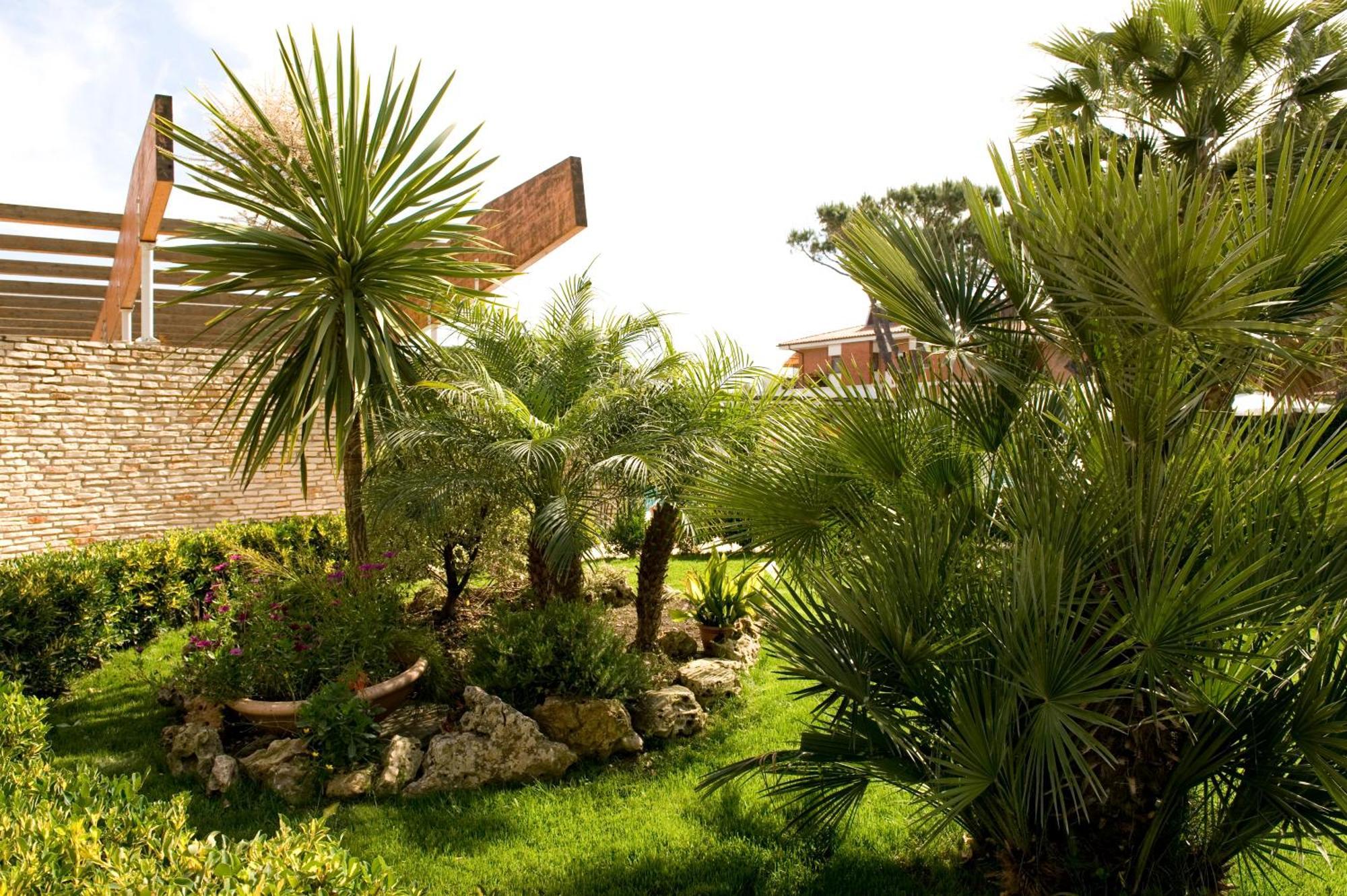 Albergo Mediterraneo Terracina Esterno foto