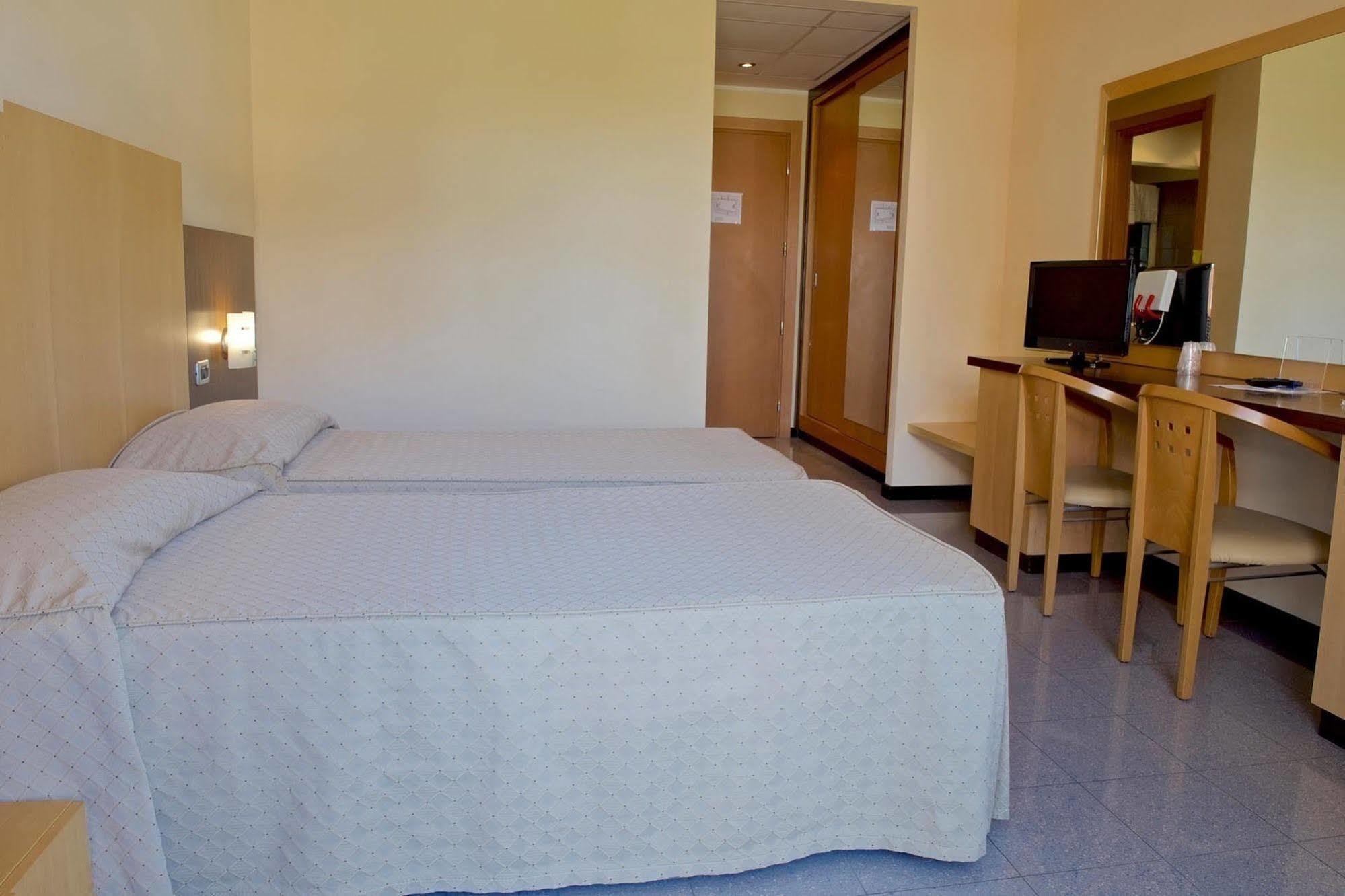 Albergo Mediterraneo Terracina Esterno foto
