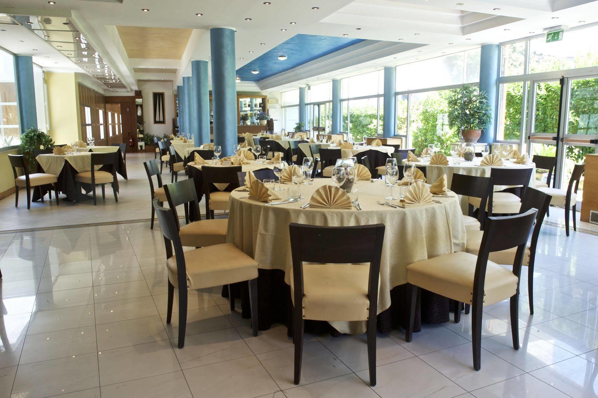 Albergo Mediterraneo Terracina Esterno foto