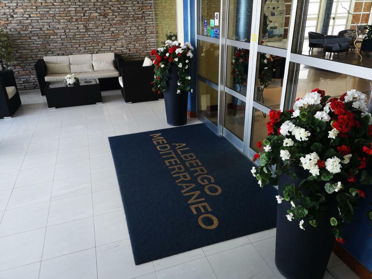 Albergo Mediterraneo Terracina Esterno foto
